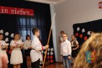 Patriotyczna inscenizacja uczniów szkoły w Łagiewnikach 2021 r.